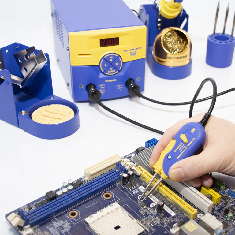 FM203 Duel Soldering, Desoldering and Rework Station HAKKO UK